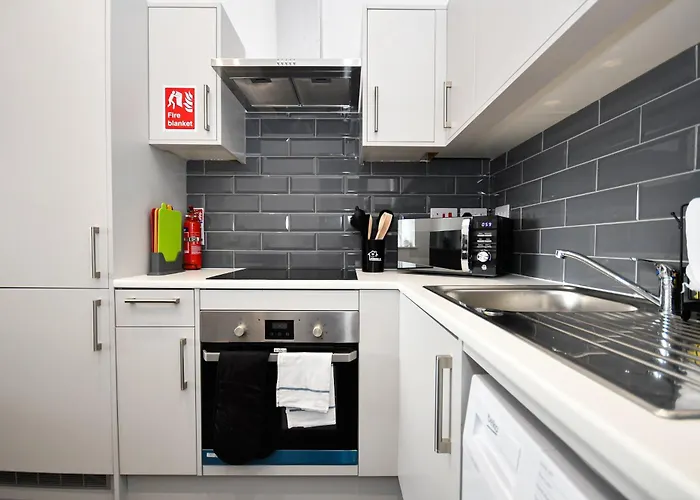 Modern & Compact 1 Bedroom In *