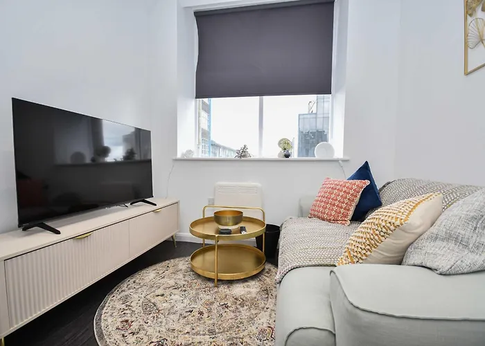 Modern & Compact 1 Bedroom In