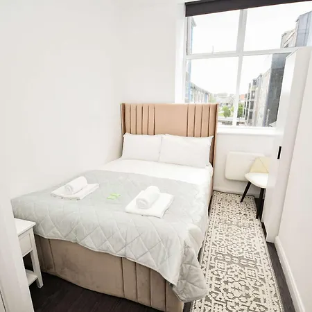 아파트 Modern & Compact 1 Bedroom In *